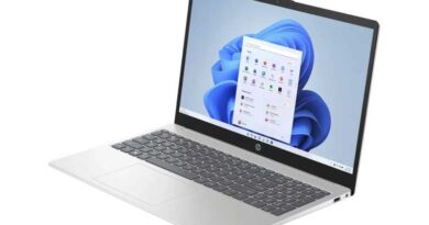 HP 15.6 inch Laptop PC 15-fc0025dx