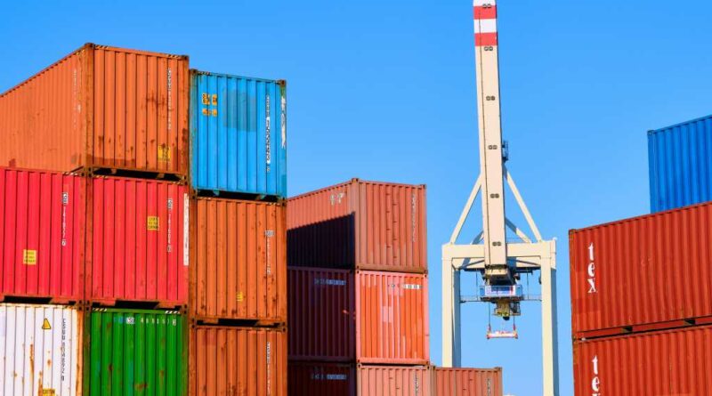 docking containers stacked