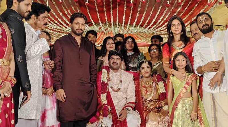 Allu Arjun attends wedding along with family