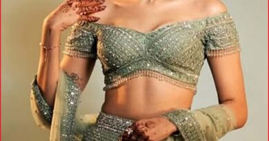 Khushi Kapoor dazzles in Sridevi, Jhanvi dresses