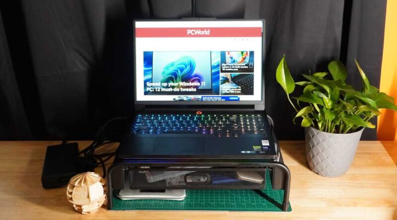 Lenovo Legion Pro 7i 16 head on image