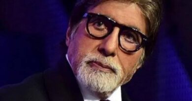 Amitabh Bachchan turns angry on netizens trolling his age