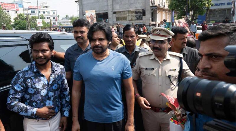Pawan Kalyan Opens Celebrity Stylish Salon In Vijayawada