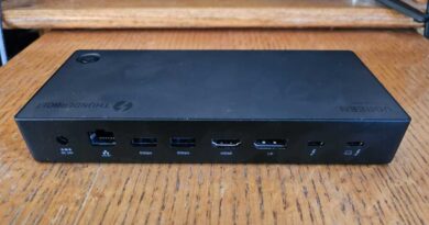 Ugreen Revodok Max 13 in 1 Thunderbolt 4 Docking Station U709 Max 313 back edit