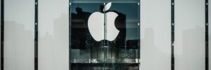 Apple pushes almost 30 security fixes in mobile update