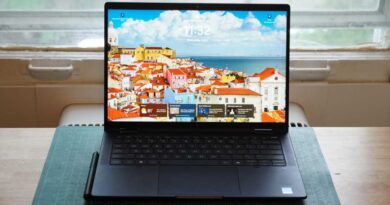 HP EliteBook X Flip G1i head on shot