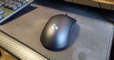 Logitech PowerPlay mouse and mousepad combo