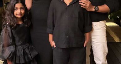 Allu Arjun enjoys with family at Universal Studios