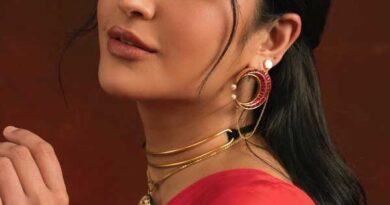 Shruthi Haasan About Nagarjuna Role In Coolie