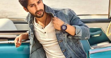 Varun Dhawan surprises his young fan