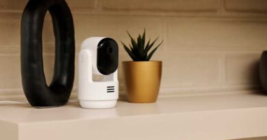 Arlo Essential Pan Tilt Indoor Camera
