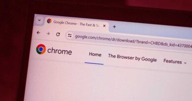 generic google chrome laptop red