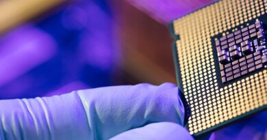 Intel filing shows risks of US government stake