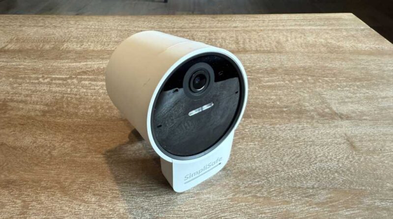 SimpliSafe Outdoor Security Camera 2 main