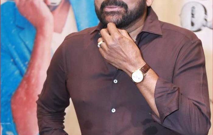 What forced Chiraneevi to issue clarification regarding Producers Council vs Film Federation dispute