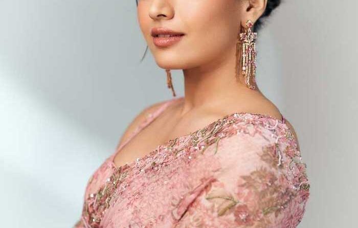 Rashmika watches Kingdom in this fashion