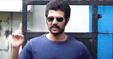 Vijay Deverakonda Appeared Before ED Regarding Betting Apps