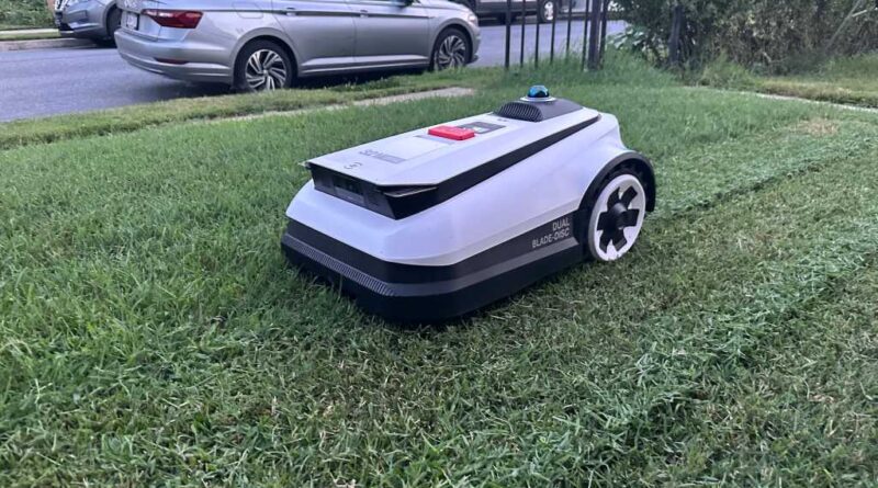 ecovacsGOAT300 side right