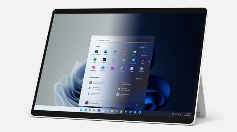 Surface Pro 8 light and dark mode windows