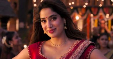 Fans unhappy with Janhvi in the remake of Sridevi classic