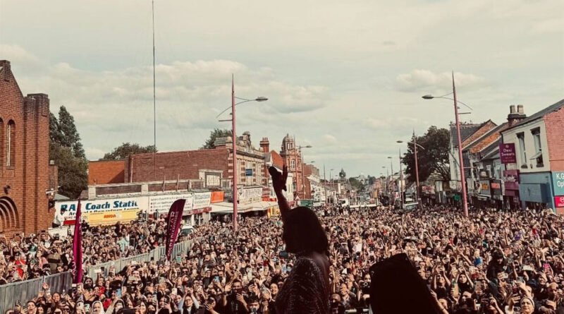 Chaos during Kareena Birmingham visit
