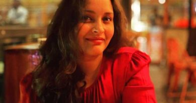 Renu Desai takes on Pawan Kalyan fan