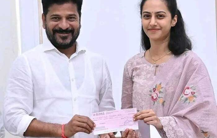 Balakrishna donates generously for Telangana