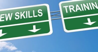 AWS and e& launch AI and cloud training programme to build UAE’s future-ready workforce