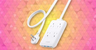 Anker 8-in-1 USB charging station power strip deal
