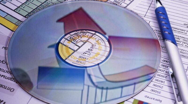 Police ordered to give reasons in closed court for seizing phone of UK Hamas lawyer