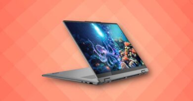 Lenovo Yoga 7i 2-in-1 laptop deal