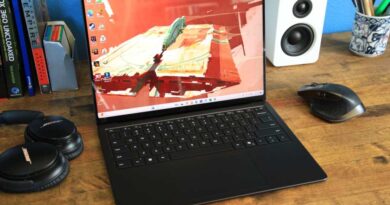 Microsoft Surface Laptop 7 13-inch Display
