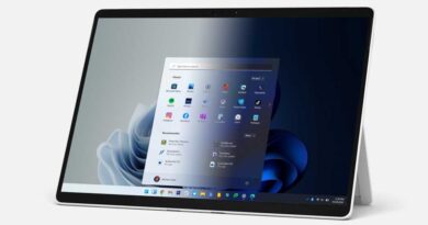 Surface Pro 8 light and dark mode windows
