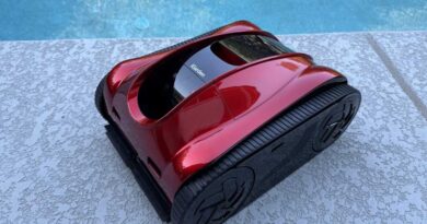 iGarden Pool Cleaner K Pro 150 poolside