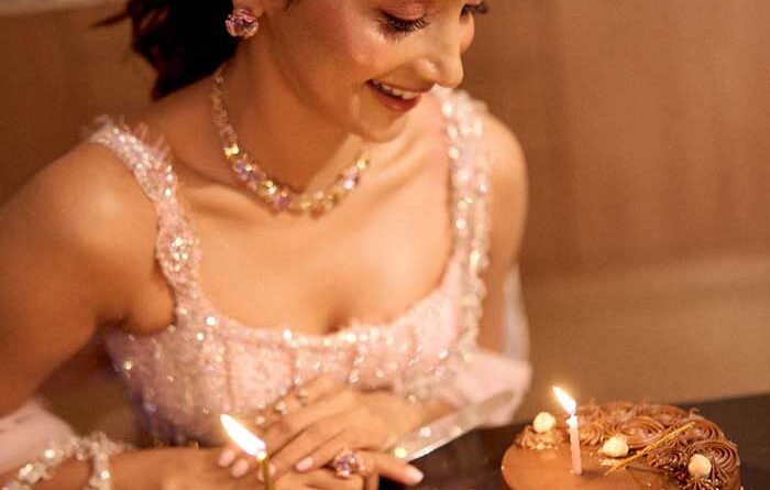 Pooja Hegde Celebrates 35th Birthday with Intimate Cake Cutting Ceremony