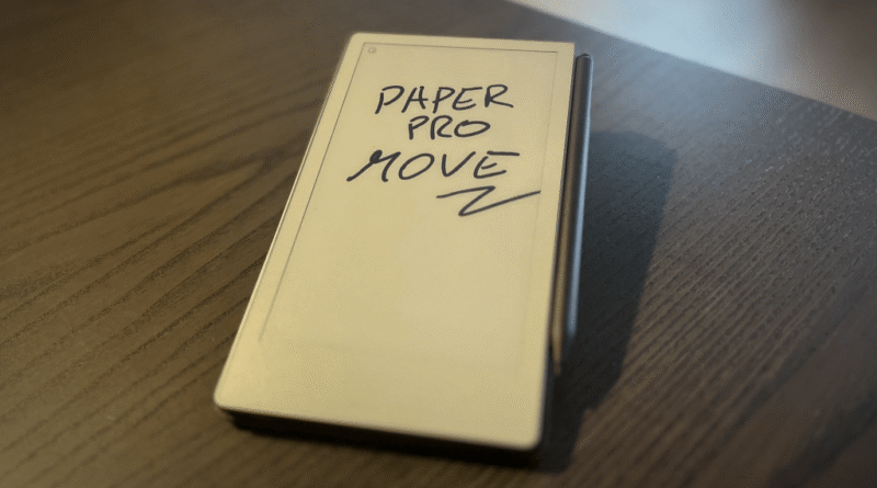 Remarkable Paper Pro Move
