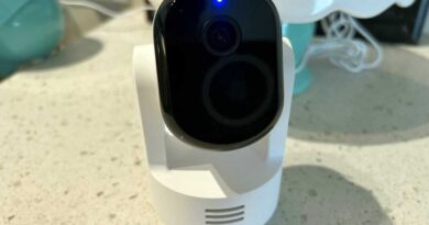 Arlo Essential Pan Tilt Indoor Camera