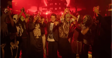 Ashish Chanchlani drops song Rum Rum Rum from his debut show Ekaki