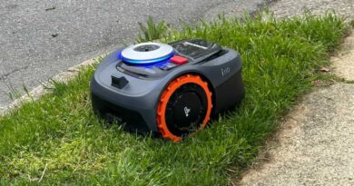 Segway Navimow i110N robot lawn mower