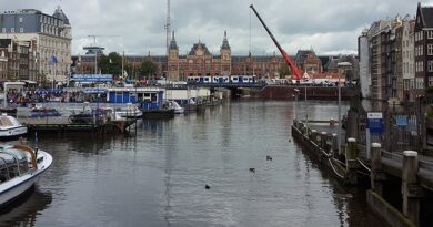 Dutch voters grasp digital urgency better than their politicians