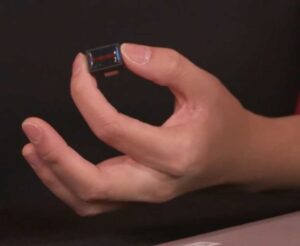 SanDisk tiny USB flash drive 1