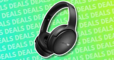 Bose QuietComfort noise-canceling headphones deal