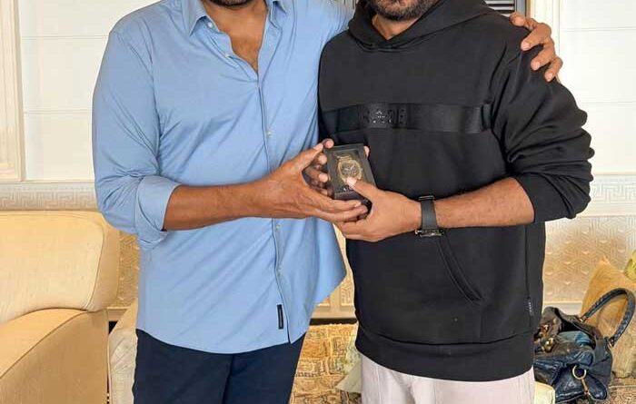 Chiranjeevi delights Anil Ravipudi on B-Day