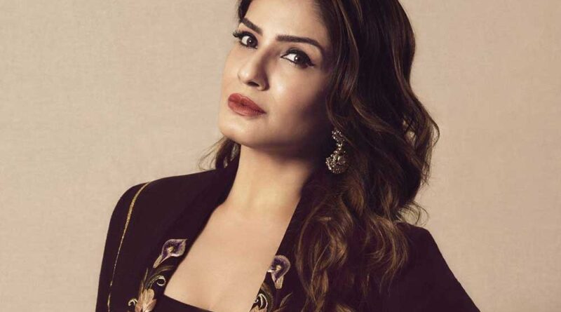 Raveena Tandon to Play Narendra Modi Mother in Maa Vande