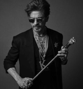 Shah Rukh Khan Apologizes To His Fans For Not Meeting Them On His Birthday