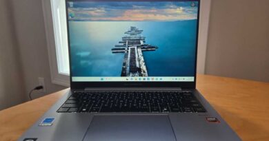Asus ExpertBook P3 head on