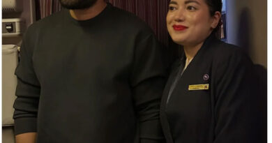 Airhostess shares her fangirl moment with Allu Arjun