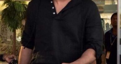 Prabhas stops Spirit and flies to Japan