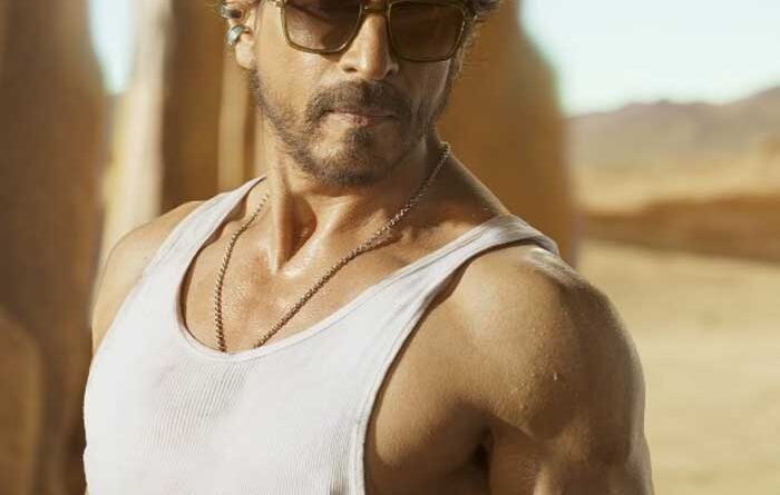 Shah Rukh when asked to say Zubaan Kesari