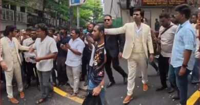 Fan fell in front of Simbu car - Malaysians wonder why he was crying